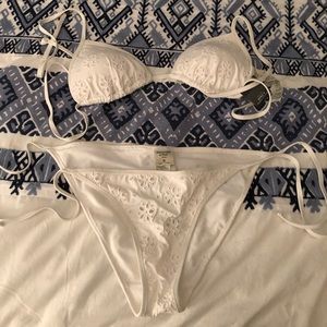 Abercrombie Bikini NWT Small Too / Medium bottoms
